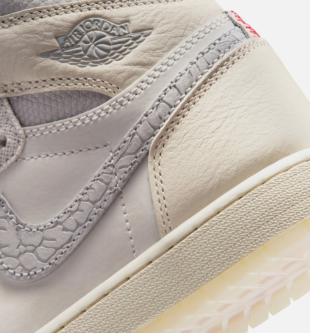Air Jordan 1 Retro High OG Grade School Shoe - Sail/University Red/Pale Ivory/Coconut Milk/Phantom