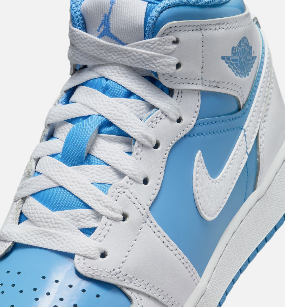 Air Jordan 1 Mid Legend Blue Grade School Shoe - White/Legend Blue