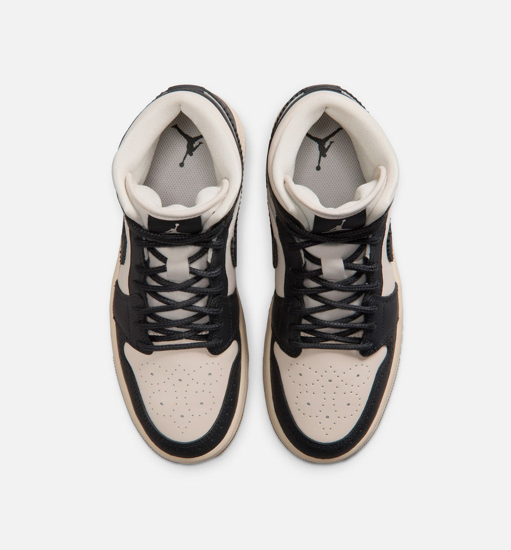Air Jordan 1 Mid SE Women's Shoe - Off-Noir/Chalk/Pearl White