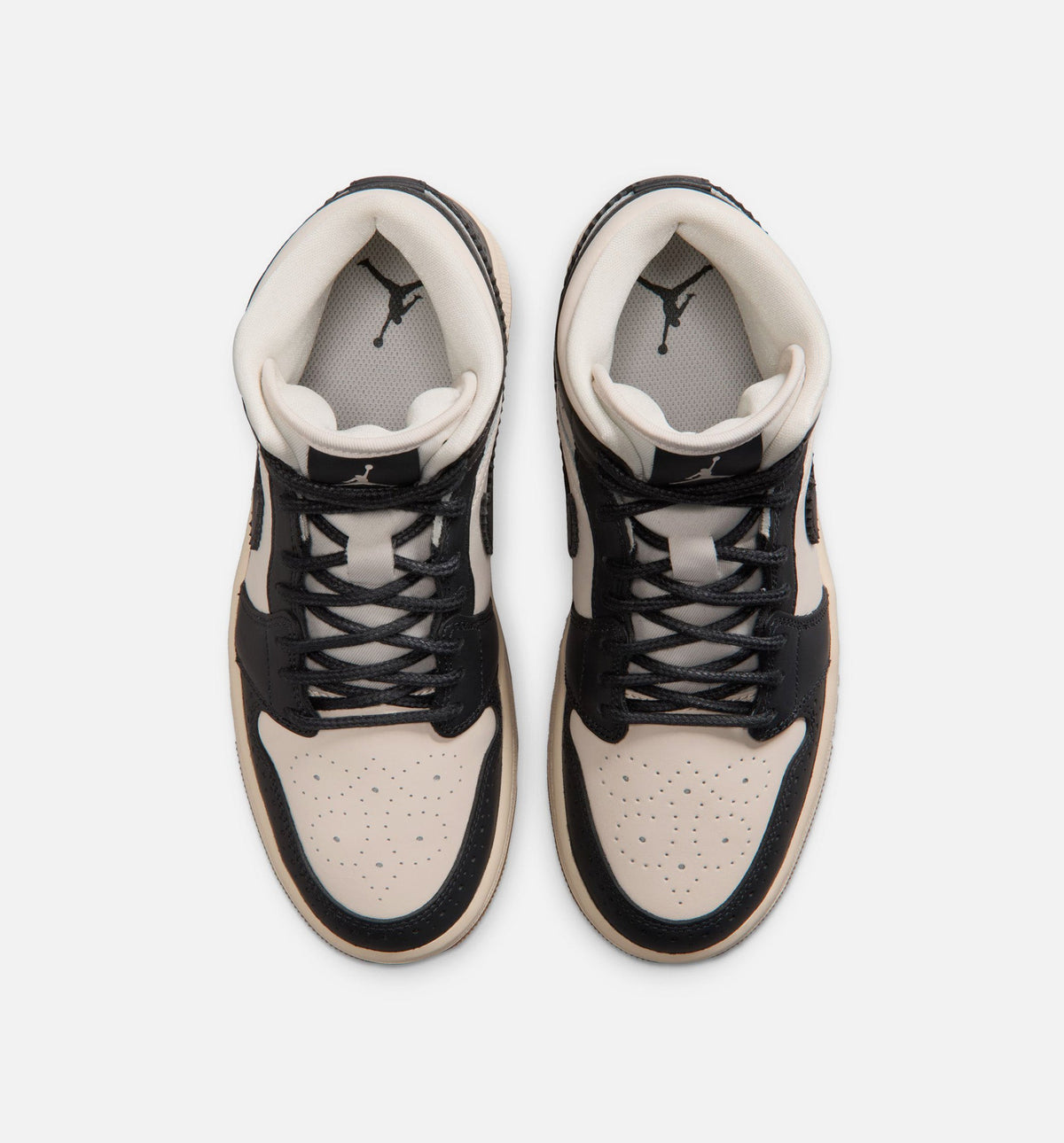 Air Jordan 1 Mid SE Women's Shoe - Off-Noir/Chalk/Pearl White