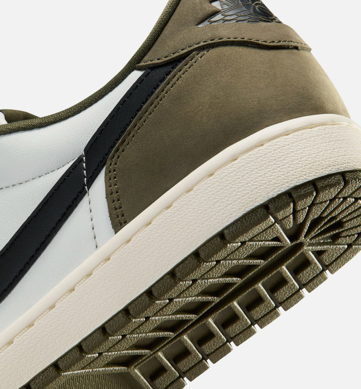 Air Jordan 1 Low OG Men's Shoe - Medium Olive/Black/Summit White/Sail
