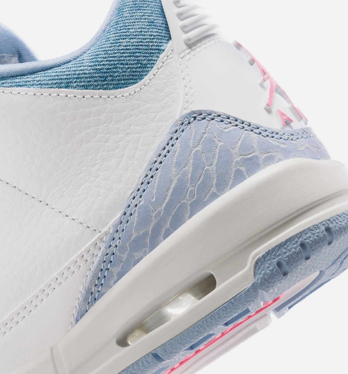 Air Jordan 3 Retro Cobalt Bliss Grade School Shoe - White/Cobalt Bliss/Football Grey/Pink Glow