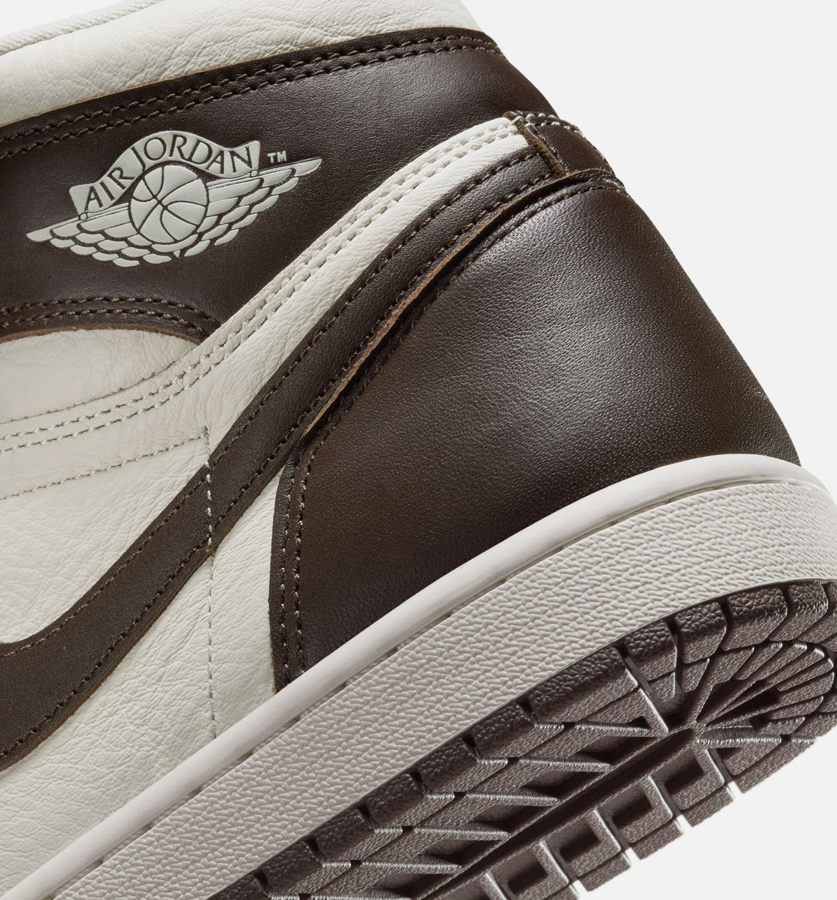 Air Jordan 1 Retro High OG Women's Shoe - Baroque Brown/Light Madder Root/Sail