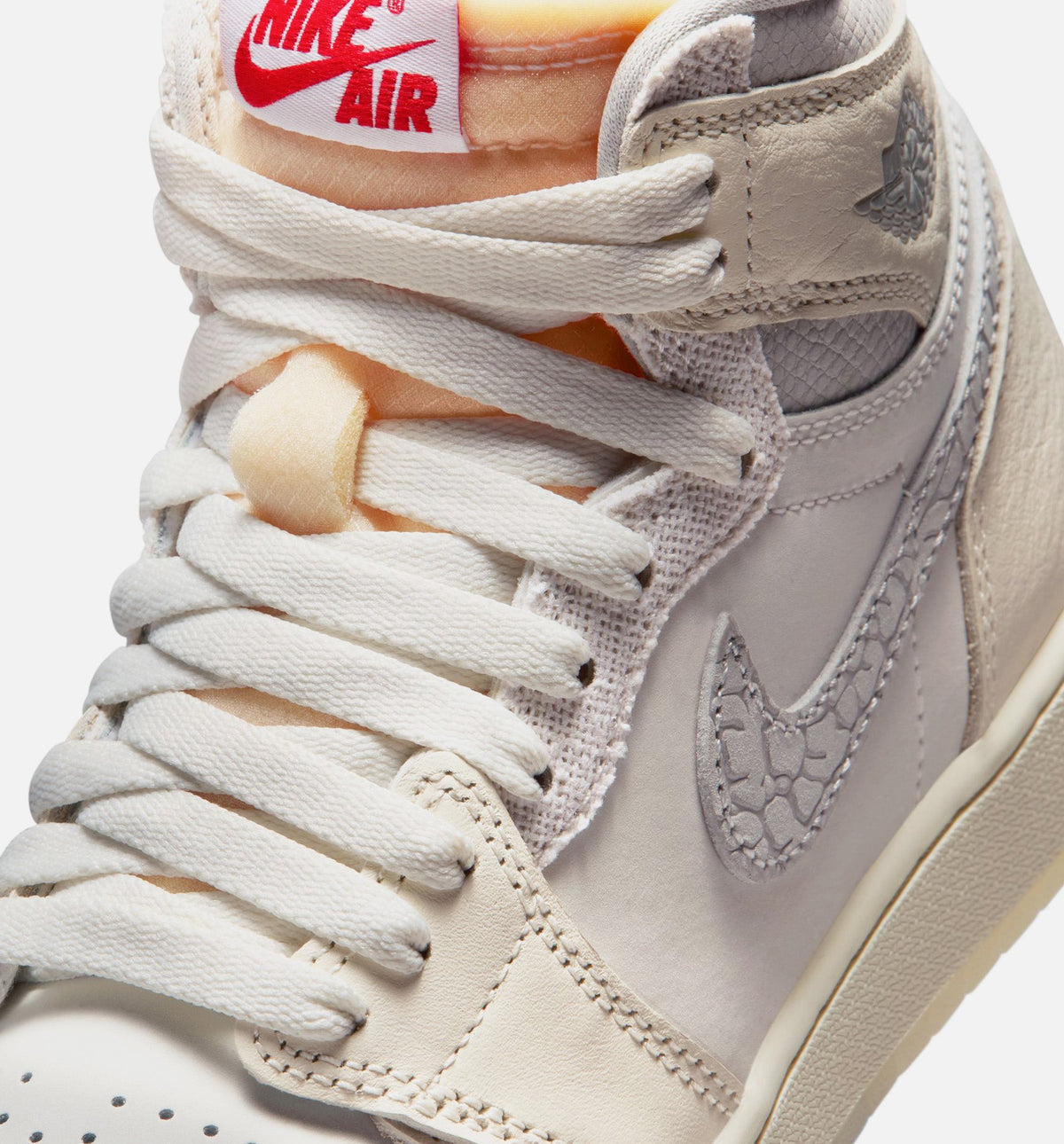 Air Jordan 1 Retro High OG Grade School Shoe - Sail/University Red/Pale Ivory/Coconut Milk/Phantom